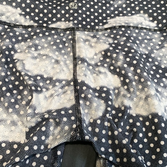 Lululemon Wunder Under Crop II - Picture 7 of 13
